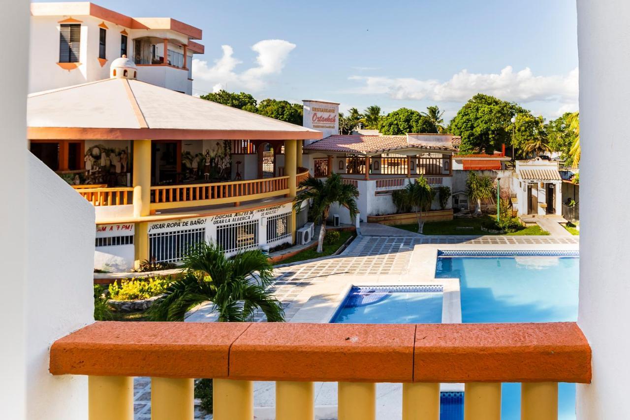 Capital O Oxtankah,Chetumal Bay Hotel Calderitas Buitenkant foto